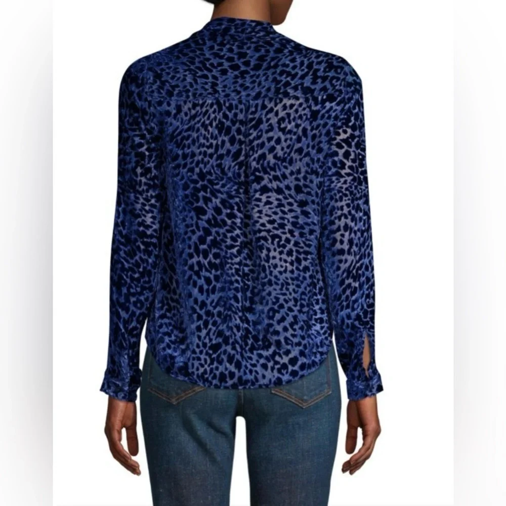 L'Agence Lydia Navy Drape Leopard Velvet Burnout Wrap Blouse Women’s Size XS/T‍‍ - Picture 6 of 7
